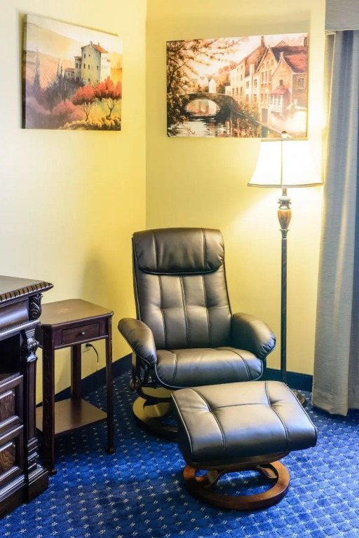 Asbury Inn & Suites