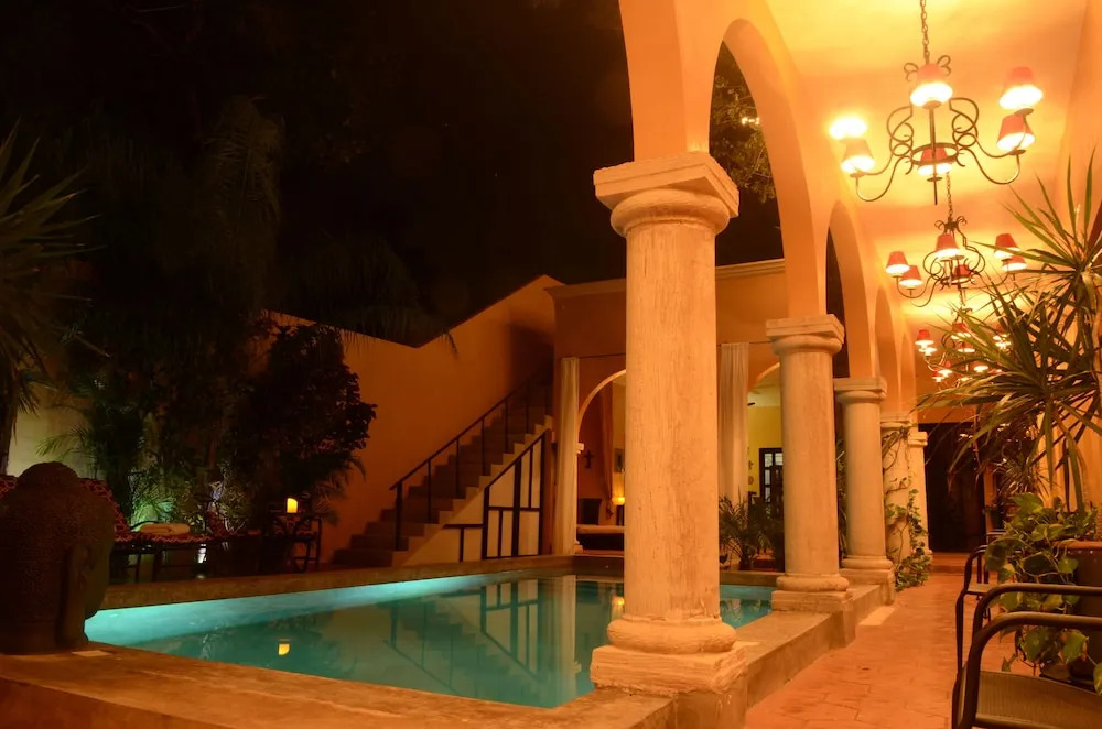 Ochenta Y Dos Bed & Breakfast & Spa
