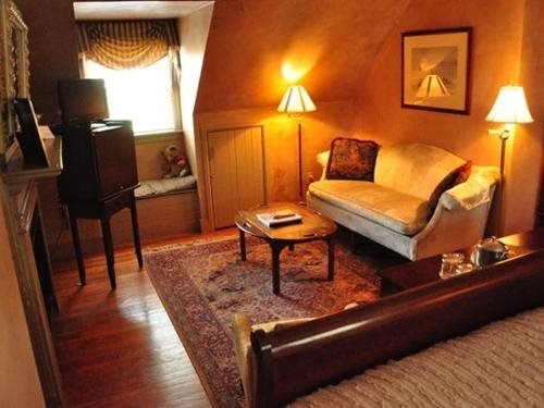 White Birches Inn