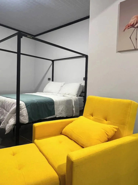 Cozy 1-bedroom Apartment in Central Alajuela
