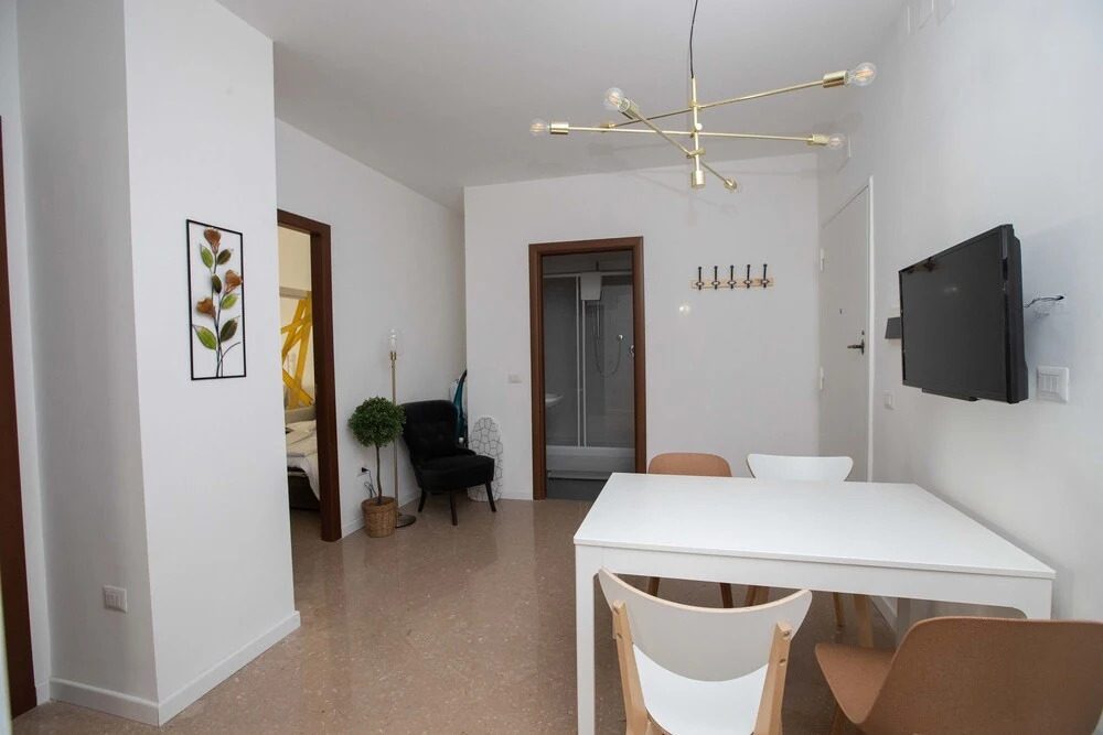 Abstract Apartment M84
