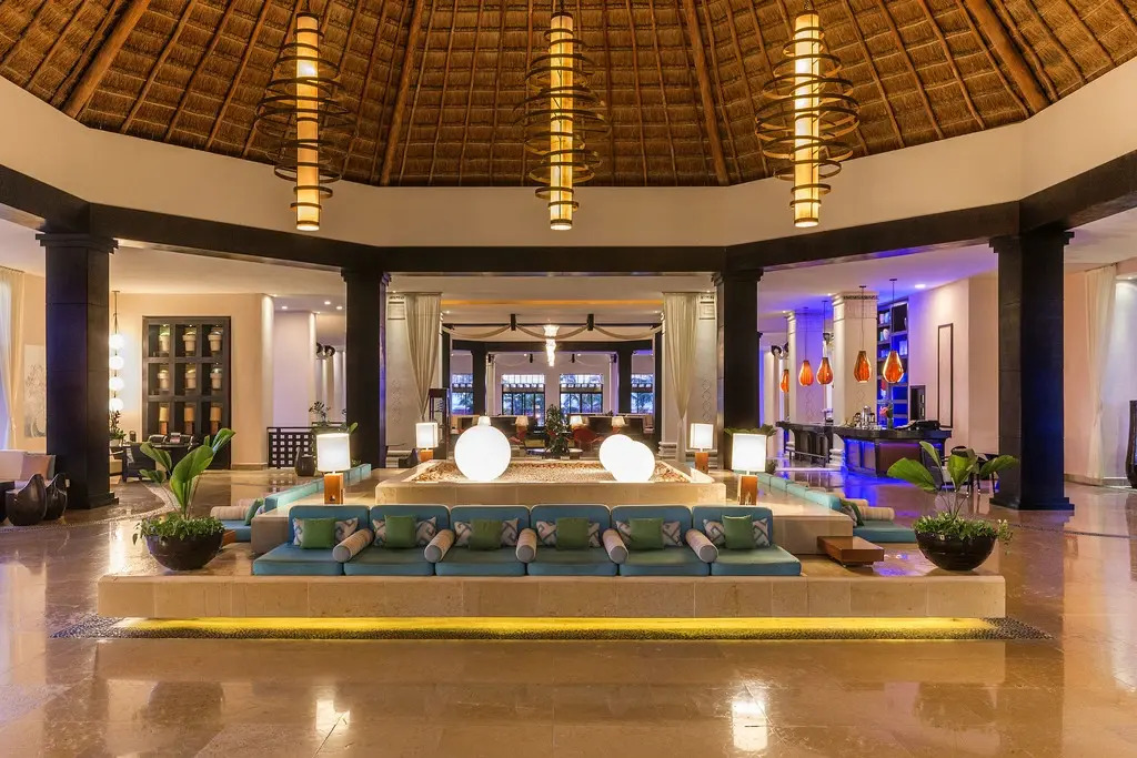 El Beso at Ocean Coral & Turquesa All Inclusive