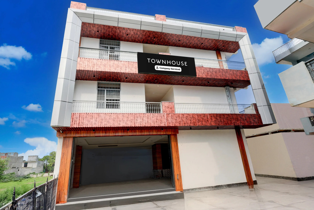 Townhouse Sarai Metro Station Formerly Palla