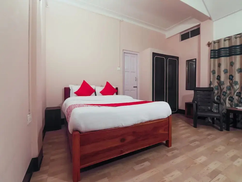 Oyo 22570 Amenity Guest House