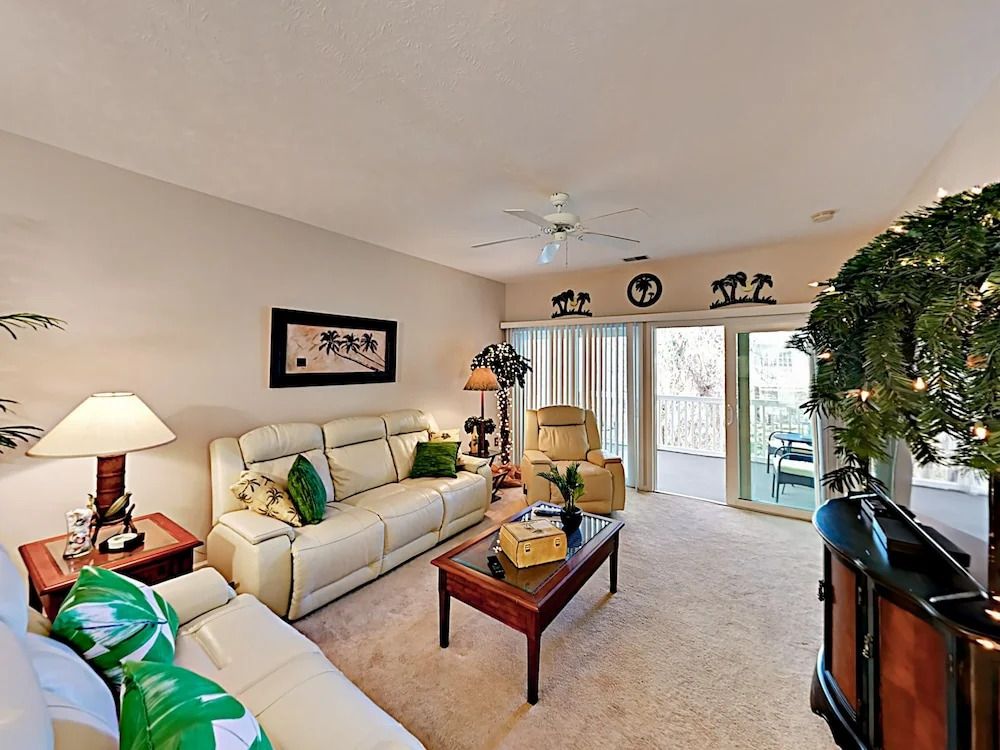 North Hillside Unit # 4222 - 2 Bedroom Condo