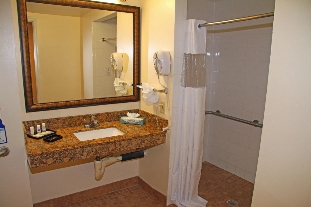 Best Western PLUS Universal Inn