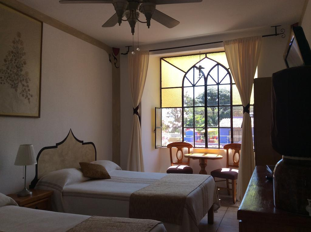 Hotel Casa Blanca