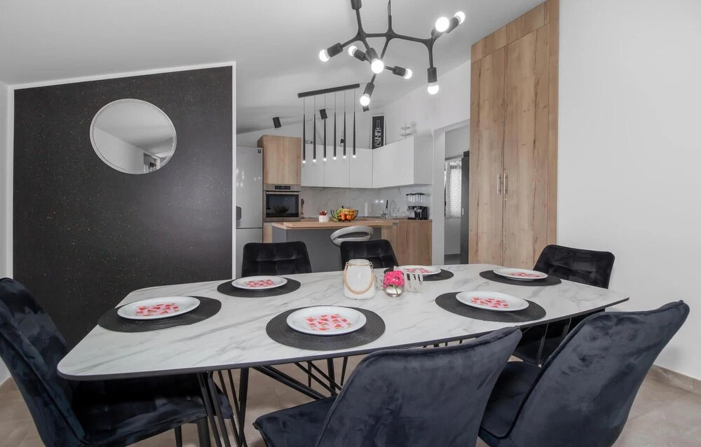 Nice Apartment in Crikvenica With Wifi and 2 Bedrooms