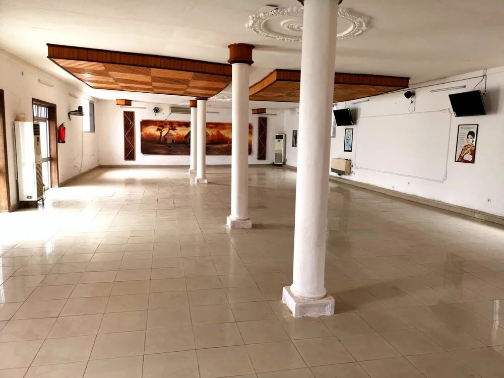 Hotel Mboa