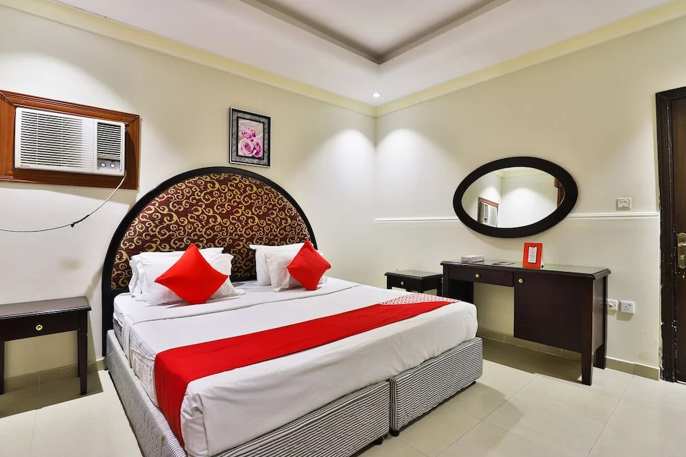 OYO 161 Middle East Suite