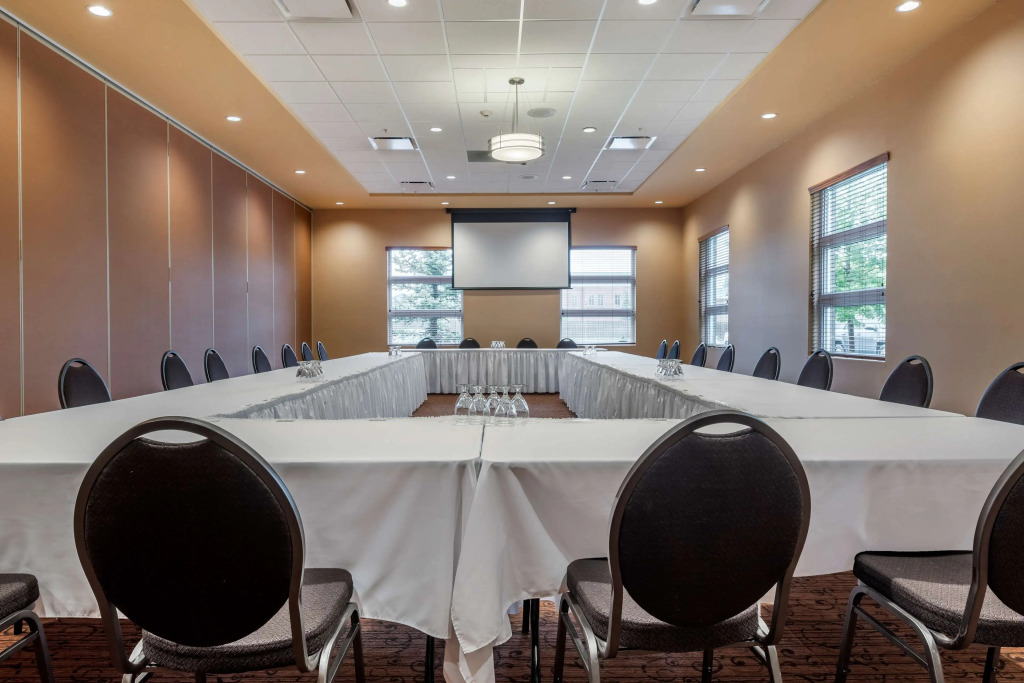 Best Western Plus, Bathurst Hotel & Suites