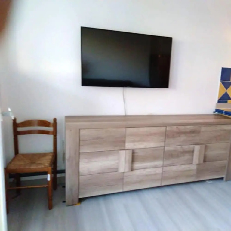 Studio in Fréjus, with Wonderful City View, Shared Pool, Furnished Balcony - 2 Km From the Beach