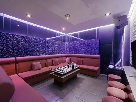 Blue Coast International Hotel (Guangzhou Baiyun Railway Station · Sanyuanli Metro Station)