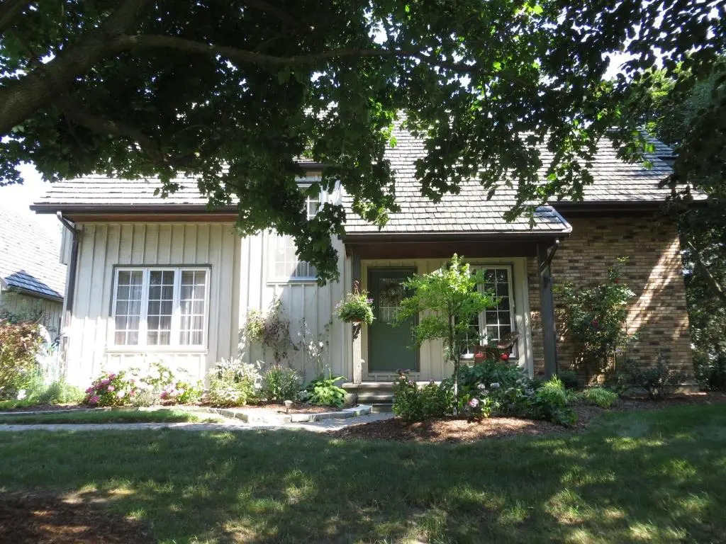 Cedar Gables Bed & Breakfast