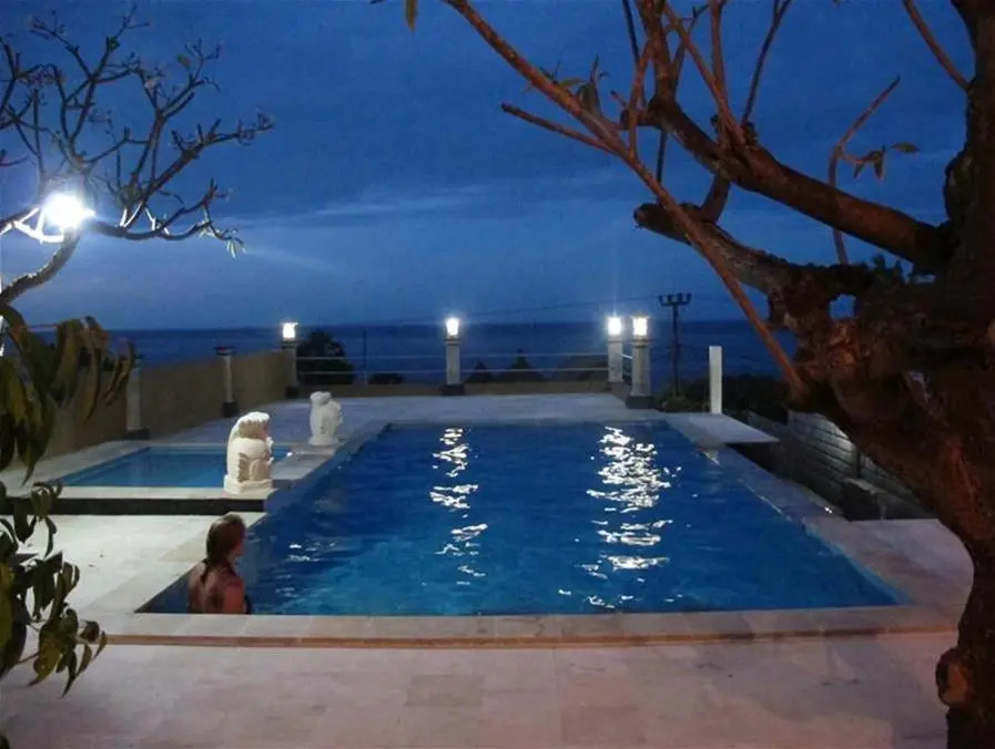 Barong Cafe Bungalow and Restaurant