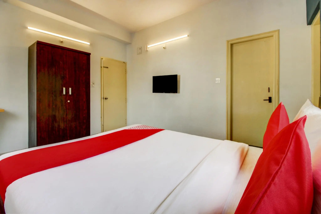 FabHotel Kings Suites Banaswadi