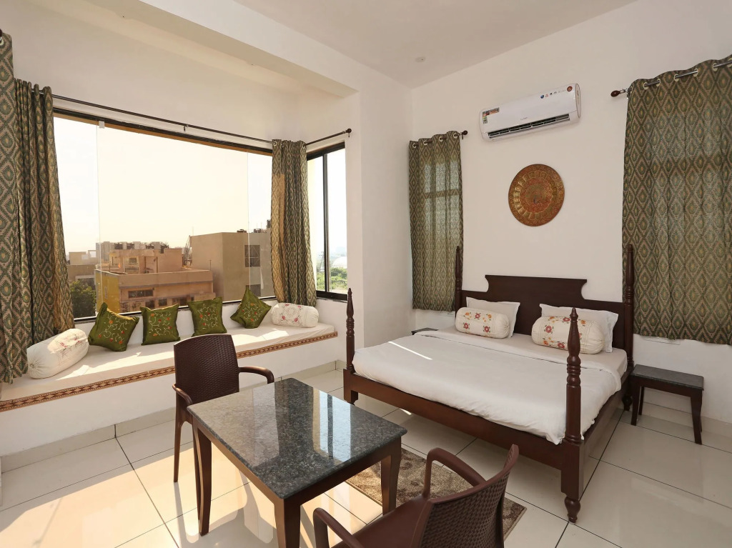Gulmohar guest house
