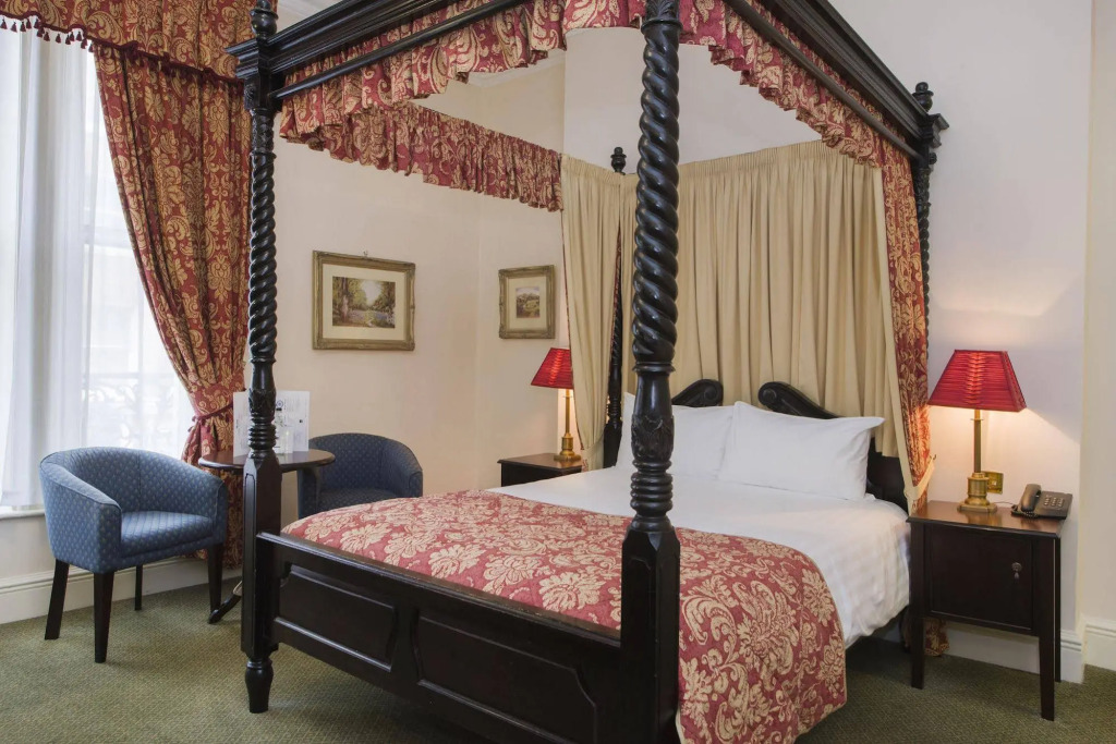 The Worcester Whitehouse Hotel