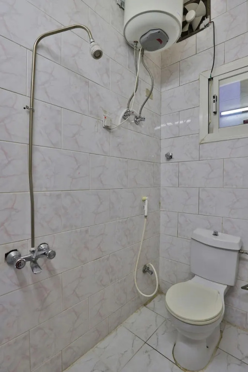 OYO 285 Masharef Furnished Units In