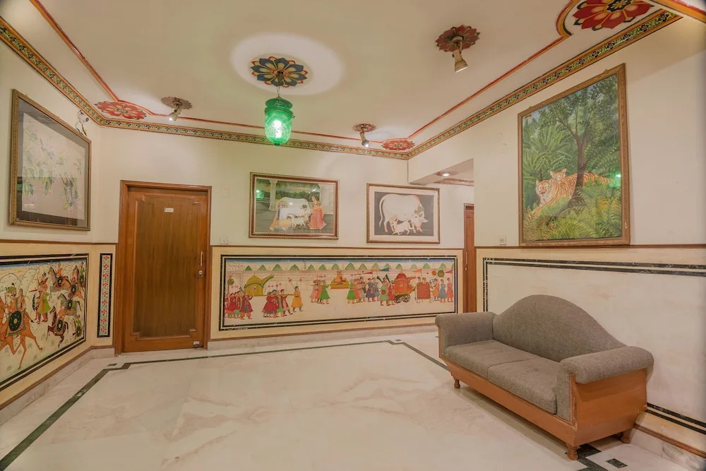 OYO 2428 Hotel Ashish