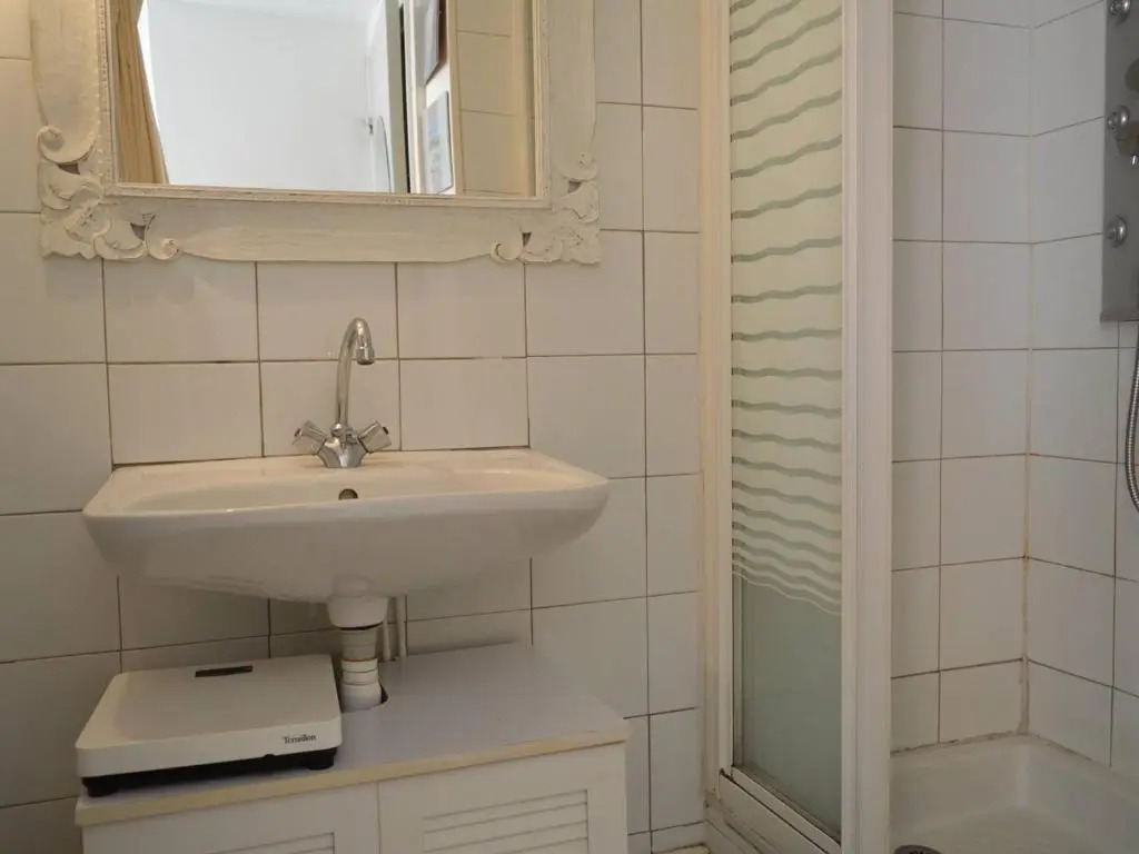Maison avec Mezzanine: Confort, Terrasse & Proximité Plage à Argelès-sur-Mer - FR-1-225-42
