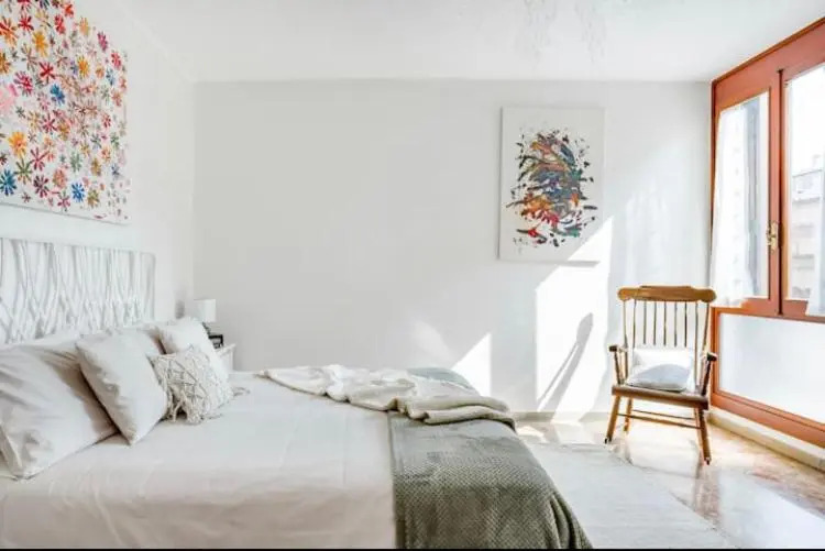 Apartment close to Art