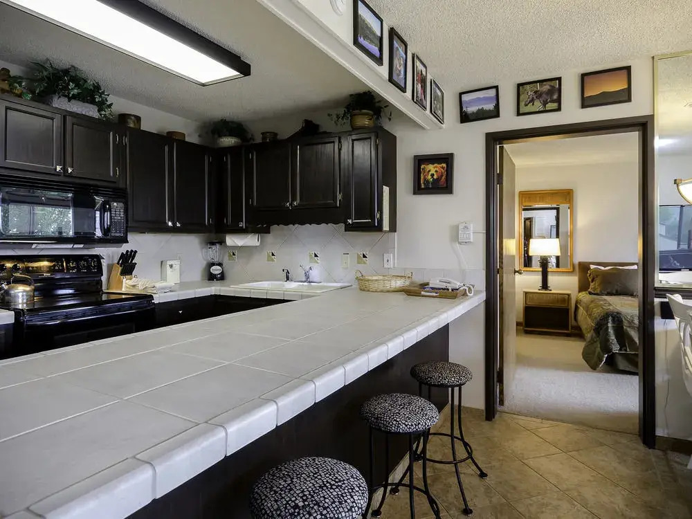 Bronze Tree Condominiums by Mountain Resorts