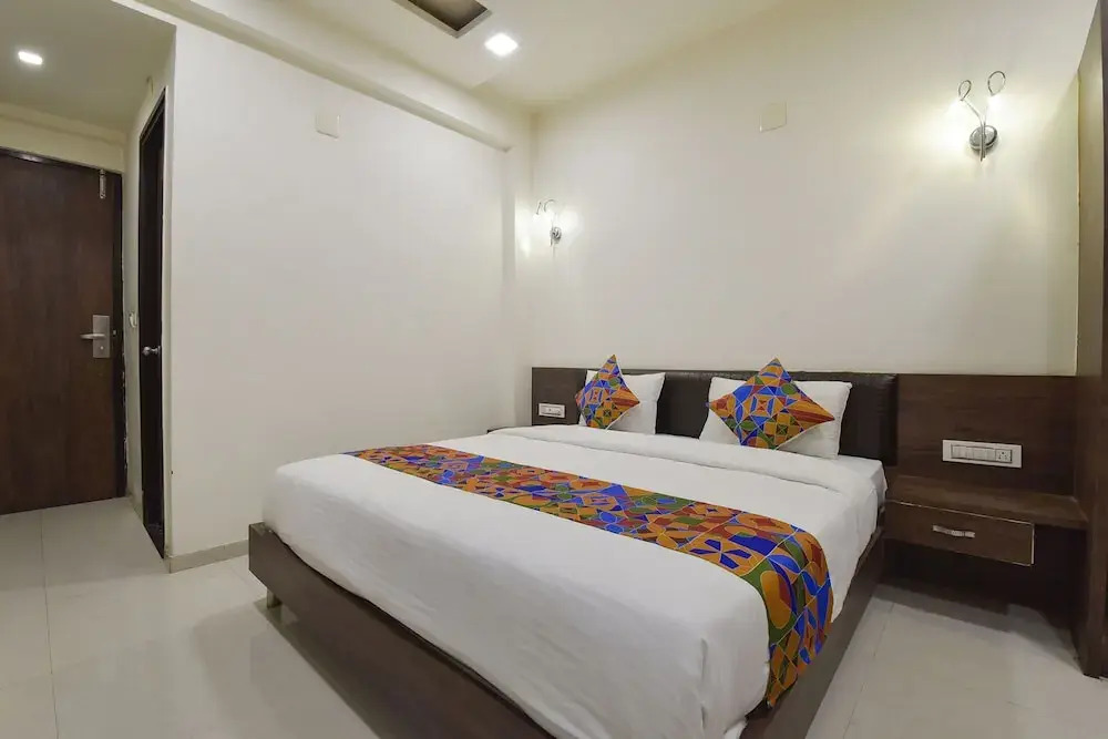Fabhotel A1 Plaza