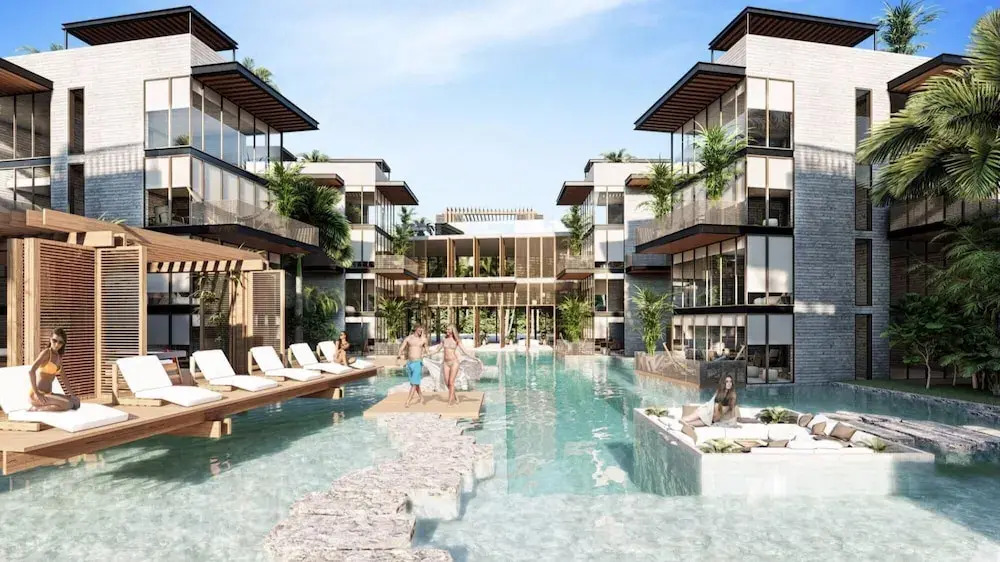 Luxury Condo 2 Bedrooms + Pool + Mins to Beach