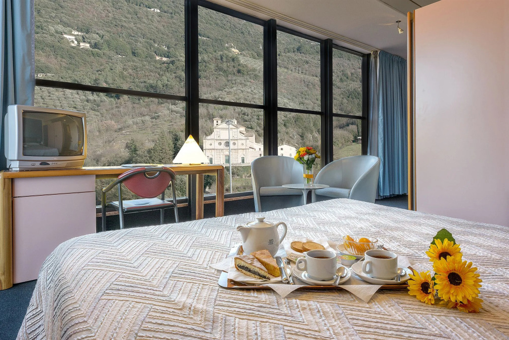 Albornoz Palace Hotel