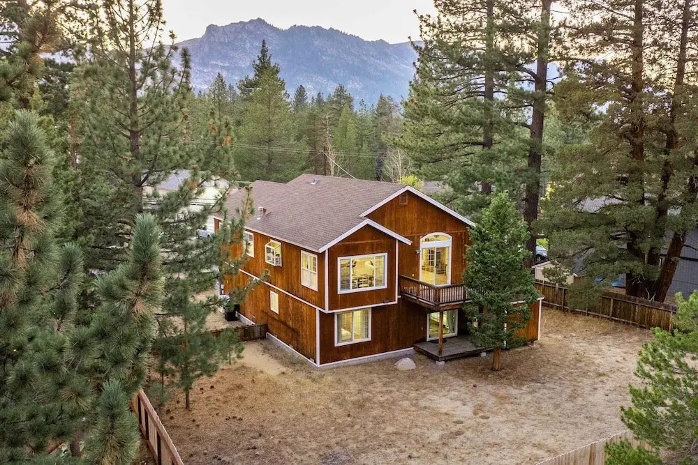 Blitzen by Avantstay Pet-friendly Tahoe Retreat, Near Heavenly Ski Resort