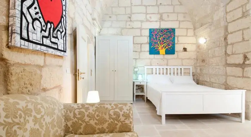 Odegos Monolocali Vico SantAntonio