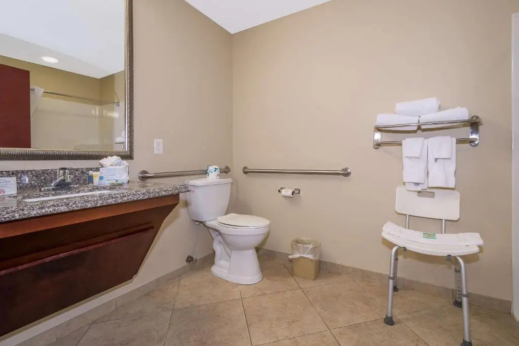 Comfort Inn and Suites Maingate South Davenport