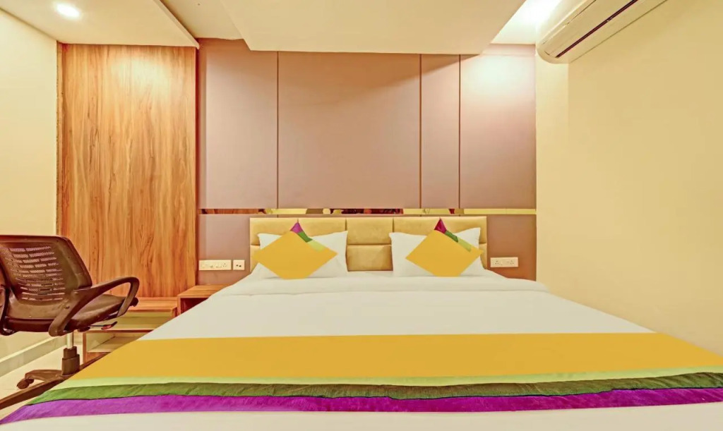 Itsy Hotels Sri Sai Grand Inn Near MG Road & PVP Mall
