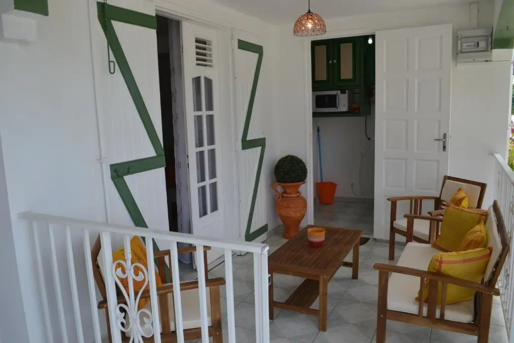 La Nicotoria Apartments
