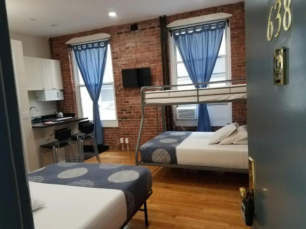 Studios Midtown Manhattan