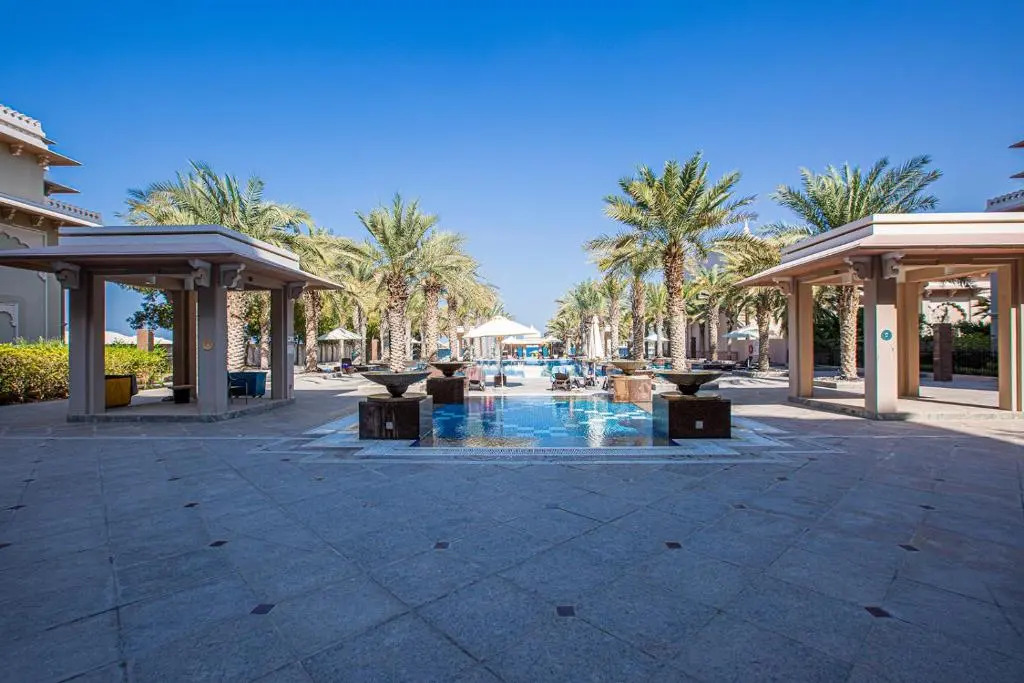 TAJ 5* Palm Jumeirah apartment with beach access