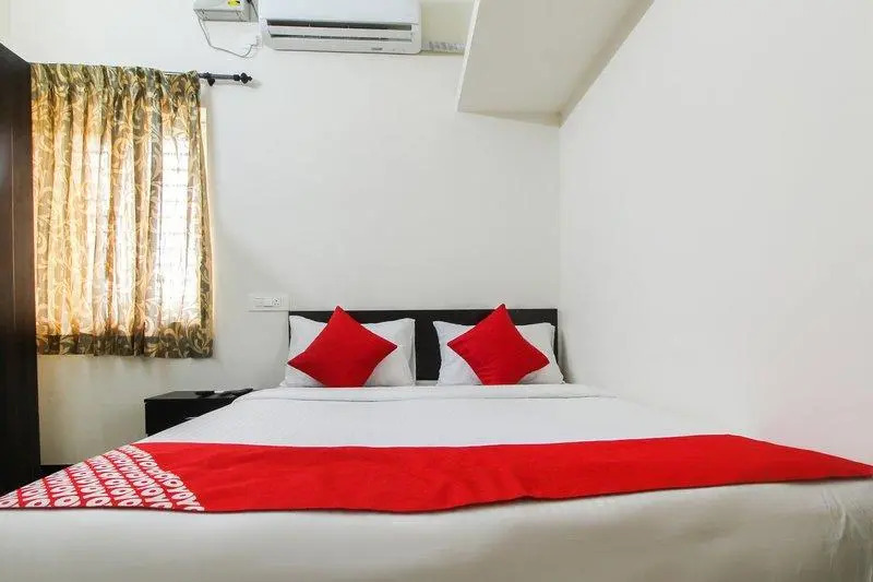OYO 43978 Nini Residency