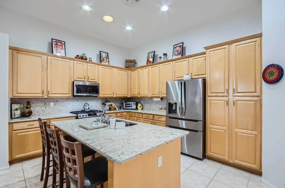Pool Table + Bar! Family-Friendly Phoenix Retreat