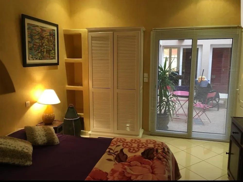 Europa mirlef t aventur Guest House