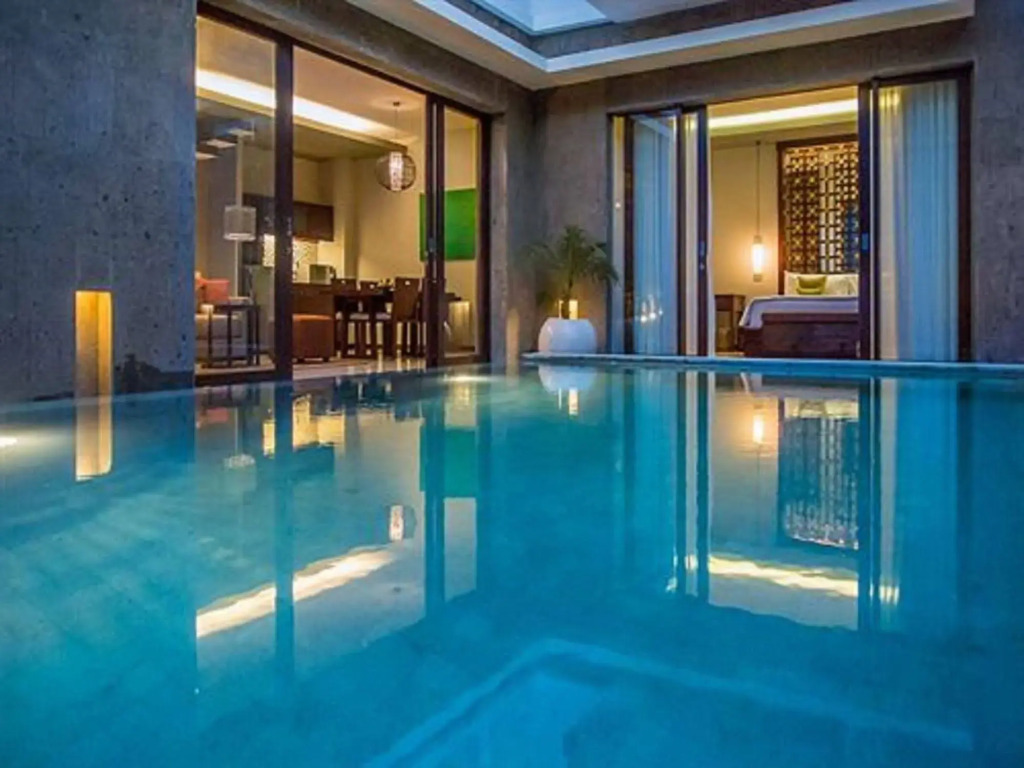 Seminyak Icon - by Karaniya Experience - CHSE certified