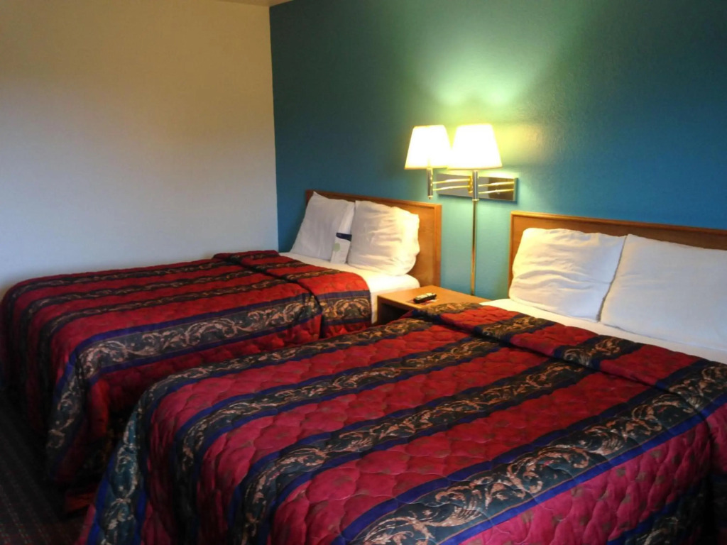 Motel 6-Sedalia, MO