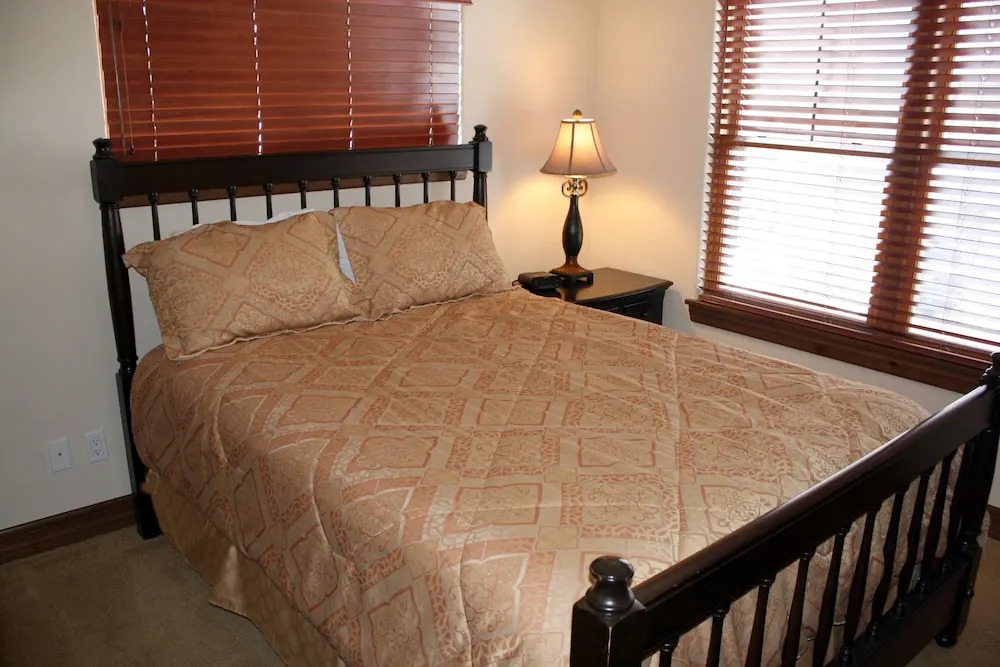 Highland Greens 17 By Peak Property Management