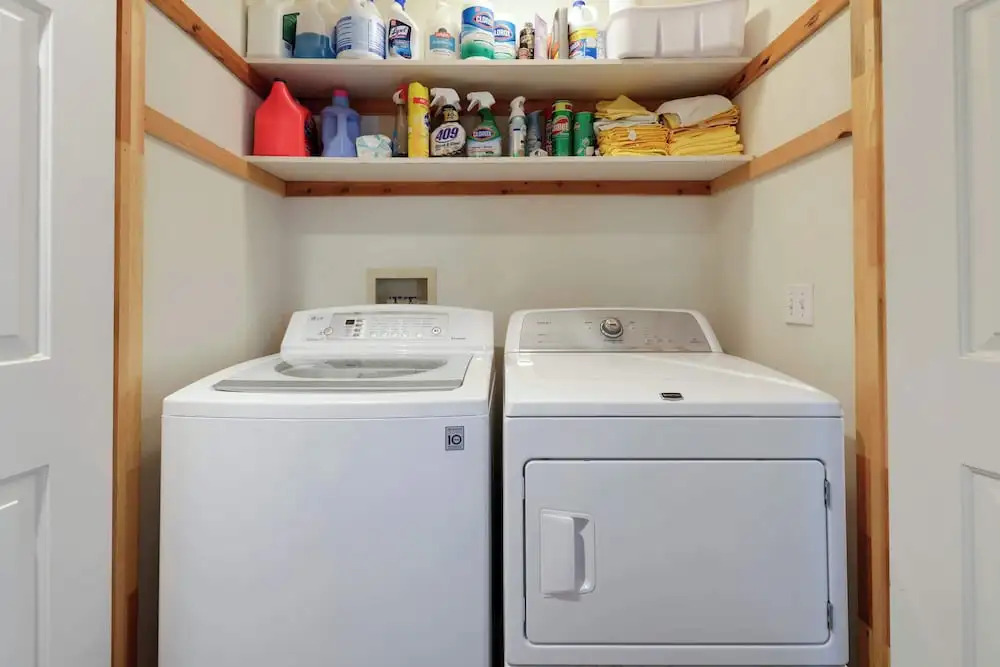 Paradise Pines 3BR Secluded Cabin Minutes in Tahoe Donner!