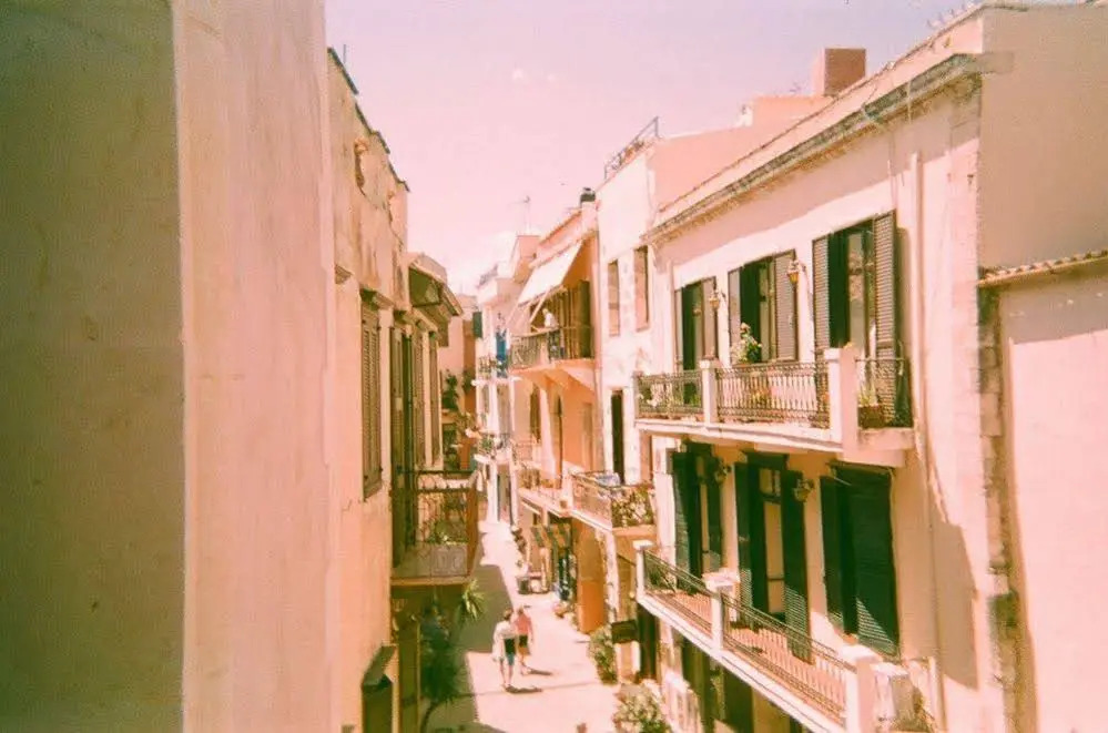 Caza Latina