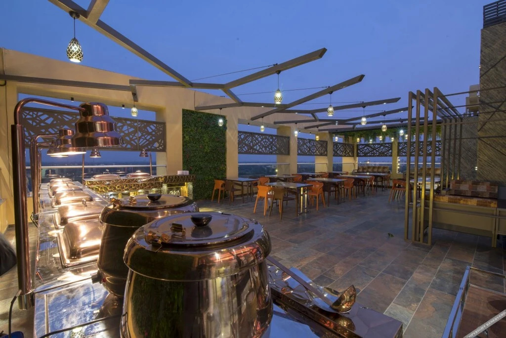 HOTEL SILVERA GRAND