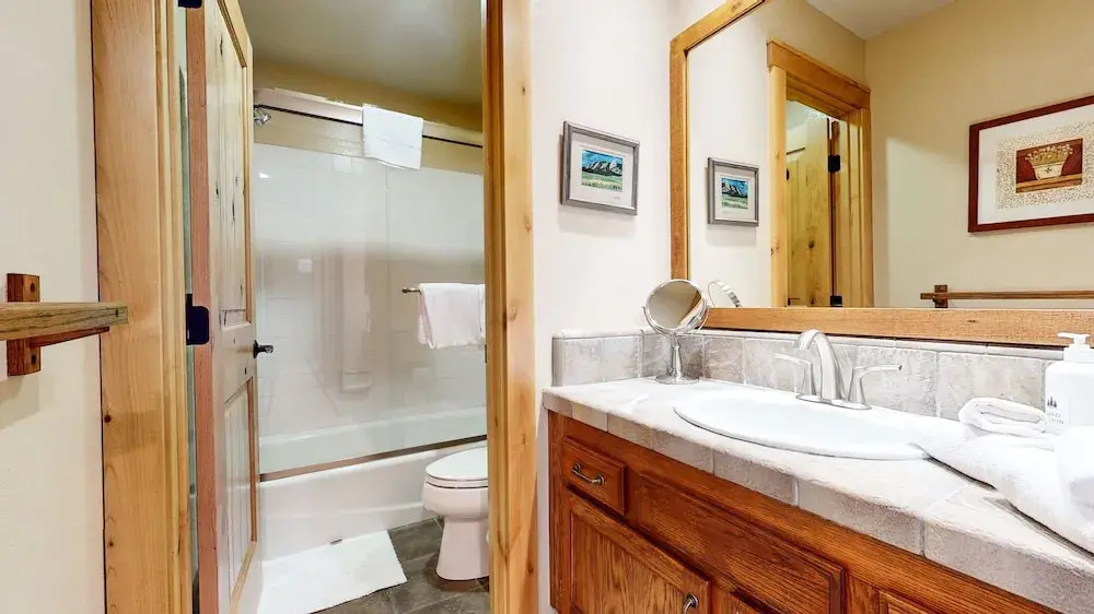 Snowcreek I #47 4 Bedroom Condo