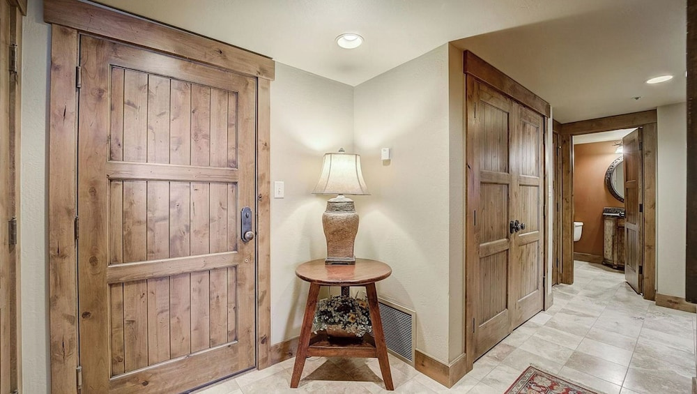 Mont Cervin #22 by Avantstay Luxury Ski in Ski out Home in Park City!