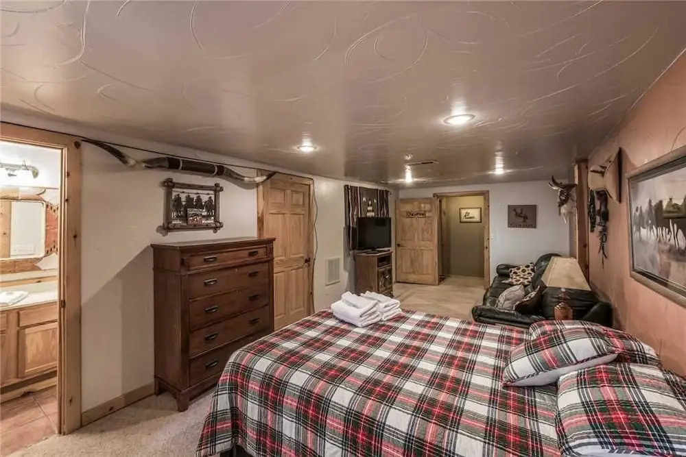 Antler Mountain Lodge - Four Bedroom Cabin