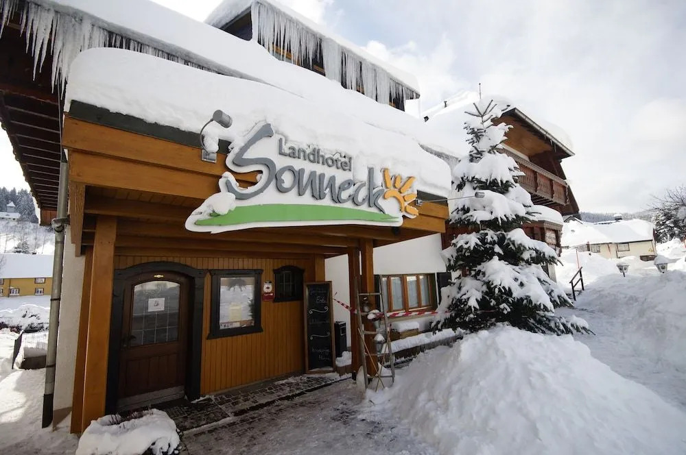 Landhotel und Apartments Sonneck